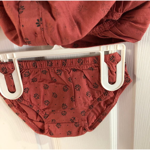 New 2pc Carters Outfit - Picture 3 of 6